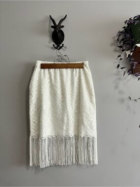 Vintage Donna Ivory Lace Fringe Mini Skirt Size medium